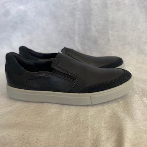 NIB Men’s Navy/night sky Ecco shoes. EU 43, 46